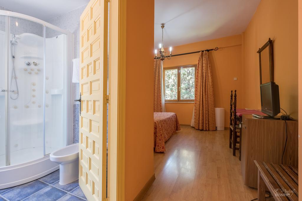 לה אלברקה Hotel Batuecas מראה חיצוני תמונה