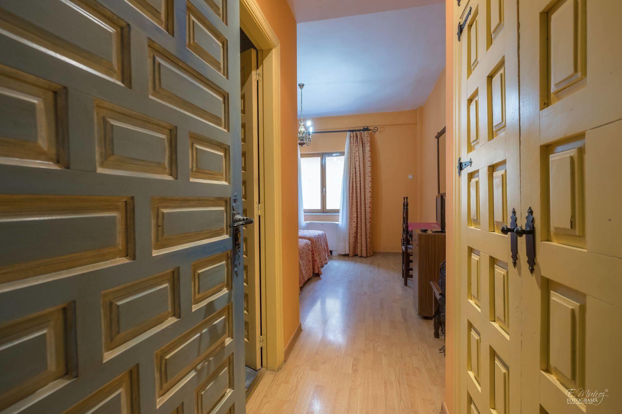לה אלברקה Hotel Batuecas מראה חיצוני תמונה